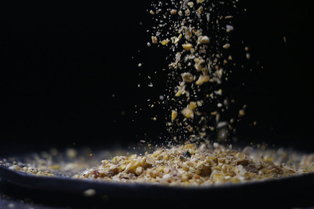 創業61年の伝統を守り続ける餌の配合